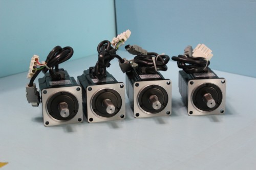 Moteur servo servo industriel 2.4A SGMAH-01BBAB1 100W 100V du moteur YASKAWA 0