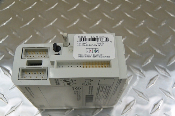 Les MODULES 4-CHANNEL THC/MV d'entrée-sortie d'EMERSON 8105-TI-TC ONT ENTRÉ le nouvel original de 100%