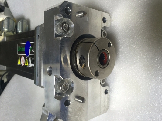 070UDD200XBCRA078140-SHPA le nouvel original, noir est couleur principale, techniques de contrôle Emerson Unimotor Servo Motor.