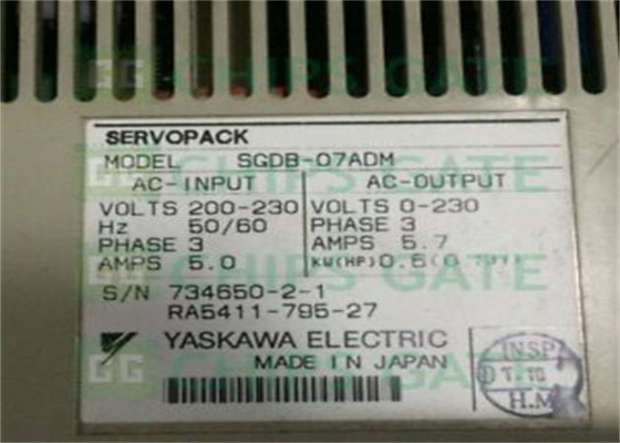 Yaskawa SGDB-07ADM AC SERVO AMPLIFICATEUR 200V 0.7KW Contrôle de position de vitesse de couple