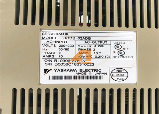 Yaskawa SGDB-02ADB AC SERVO AMPLIFICATEUR 200-230V 3A 3 PHASES Contrôle de Position USASGM