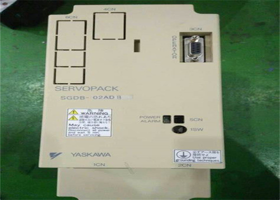 Yaskawa SGDB-02ADB AC SERVO AMPLIFICATEUR 200-230V 3A 3 PHASES Contrôle de Position USASGM