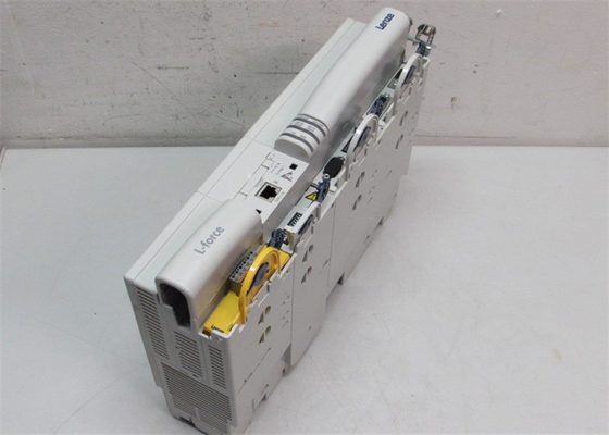 Lenze E94AMHE0074 SERVO DRIVE TENSION D'ENTRÉE 3 PHASES 325/565/705VDC BORNES À VIS