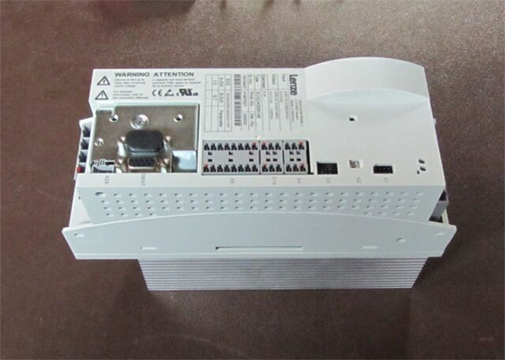 Lenze ECSCA008C4B ALIMENTATION D'ENTRÉE DU SERVODRIVE : 2/PE DC 0-565 V / 675V 8 AMP