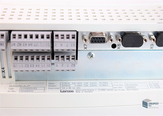 Lenze ​EVS9323-ES SERVO CONTRÔLEUR SÉRIE 9300 400/480 VAC 1,5 KW (2 HP) SERVO INVERSEUR