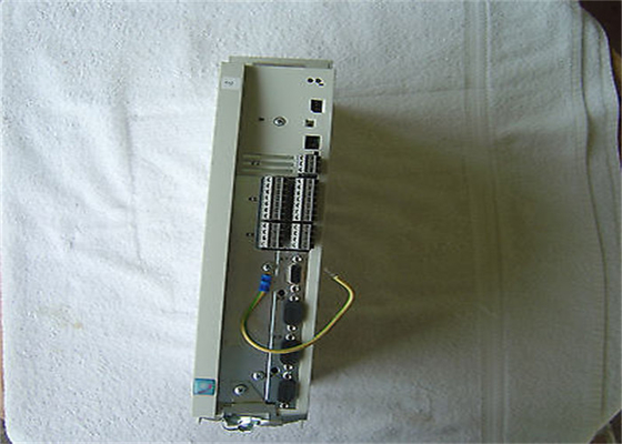 Lenze EVS9324-EK SERVO CONTRÔLEUR SÉRIE 9300 400/480 VAC 3.0 KW (4 HP)