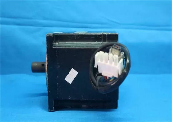 Yaskawa SGMPS-15ACA41 Nouveau servo moteur à courant alternatif 200V 1 an de garantie