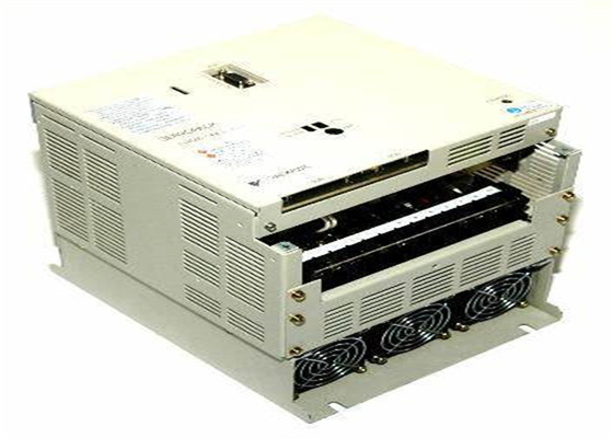 Yaskawa Nouveau servo-amplificateur à courant alternatif SGDB-44ADGY8 Voltage 200-230V