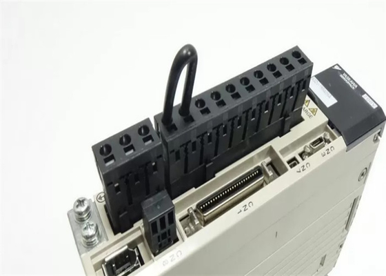 SGDV-7R6A05A Yasakwa tout neuf Servo amplificateur AC 1kw En original