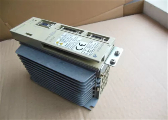 SGDA-04VP Yaskawa tout neuf Servo entraîneurs industriels original boîte