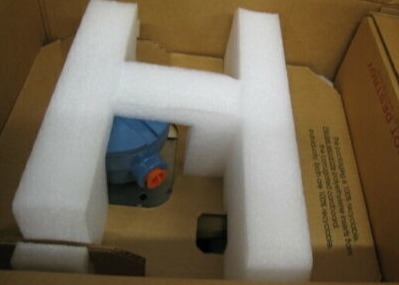 CMF010M323NWBUEZZZ EMERSON Sensor de débit de masse