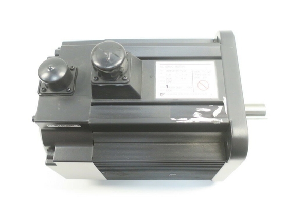 SERVOMOTEUR YASKAWA USAFED-15-HG11 2000 tr/min ARBRE AVEC CODEUR UTOPI-600UB