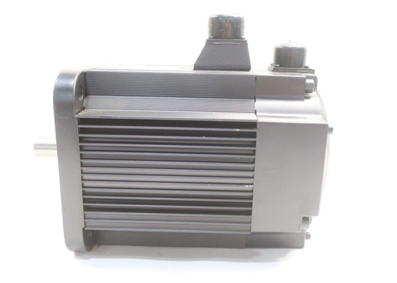 SERVOMOTEUR YASKAWA USAFED-15-HG11 2000 tr/min ARBRE AVEC CODEUR UTOPI-600UB