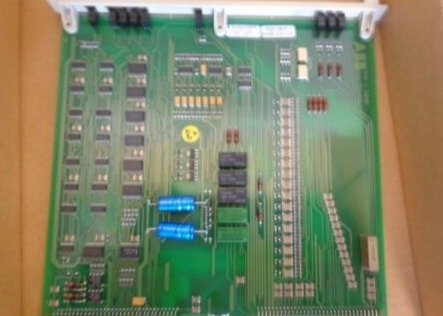 ABB 3HAB2211-1 DSQC-256A Capteur du module de commande industrielle S4C