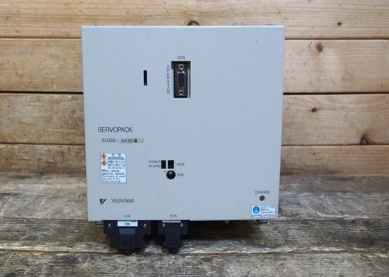 La série SGDB Yaskawa Servo Drive 44ADS Mode tout neuf