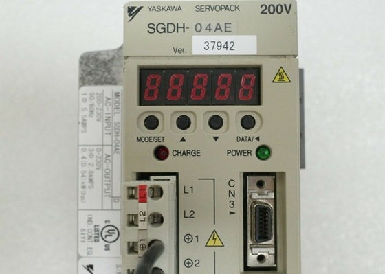 YASKAWA SGDH-04AE Servo-variateur industriel 200-230 V CA 50 / 60 Hz 30 Watts 55 Kw