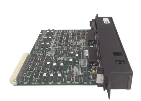 IC697RCM711 Module de communication de redondance GE 5 indicateurs LED Se connecte à MS-DOS