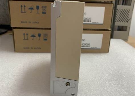 Yaskawa 0.03W Servo Drive SGDS-A3B12A toute nouvelle boîte originale