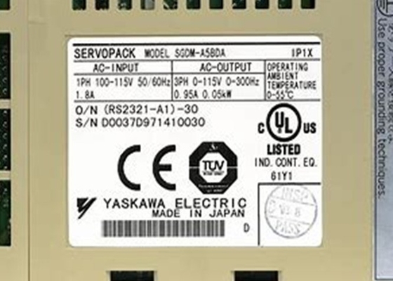 Tout neuf Yaskawa Servo industriel entraîneurs SGDM-A5BDA original