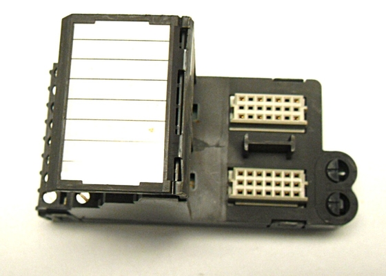 EMERSON KJ4001X1-CJ1 Bloc de jonction 32 canaux 30 VDC 1mm Crête 150Hz