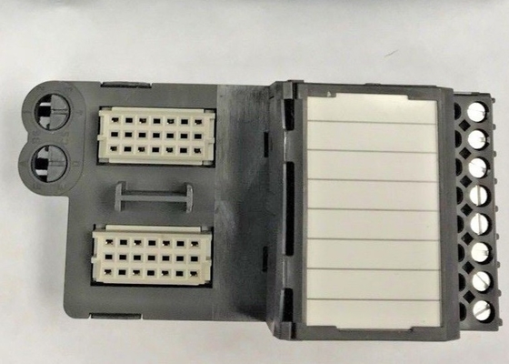 Le module d'entrée d'EMERSON VE4002S1T1B2 8CH 24VDC a isolé avec le TB