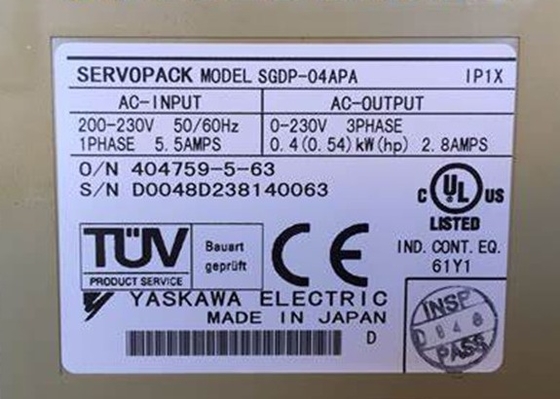 Yaskawa SGDP-04APA Digital AC Servo Control prend en charge les encoteurs incrémentiels et absolus