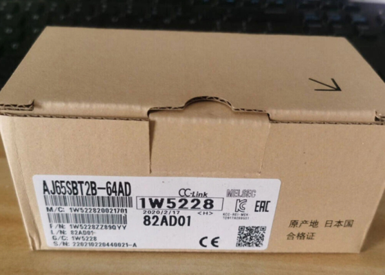 AJ65SBT2B-64AD Module d'alimentation électrique redondant du modèle universel Mitsubishi