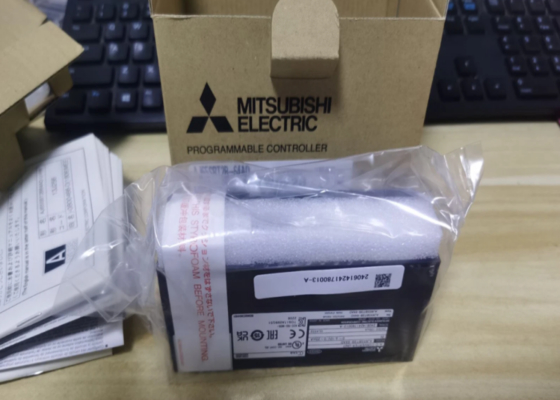 AJ65SBT2B-64AD Module d'alimentation électrique redondant du modèle universel Mitsubishi