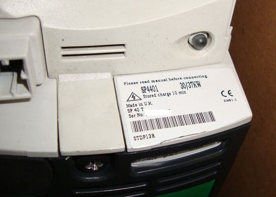 Livres variables 50 de PS 66 HP d'Unidrive de techniques de contrôle d'entraînement de fréquence d'EMERSON SP4401 37 kilowatts