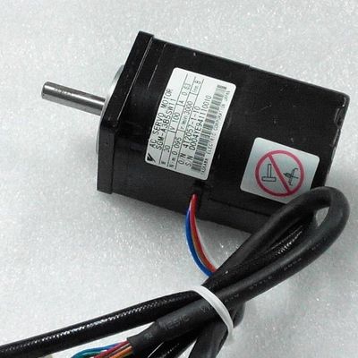 SGM-A3B5SW11  Moteur servo AC Yaskawa 30W 100V Entraînement direct 3000 tr/min 1500VAC 1 min