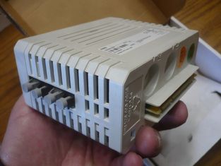 Entrée-sortie du modem S800 de groupe du module ABB 3BSE037760R1 TB840A Modulebus de New Digital, RP : B