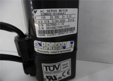 Moteur servo électrique SGMAH01AAA41 200v 3000RPM à C.A. de Yaskawa SGMAH-02AAA41 200w