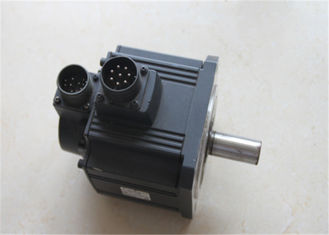 Mitsubishi  Industrial Servo Motor HC SERIES HC-SF52K 3.2A 126V 2000RPM 0.5KW