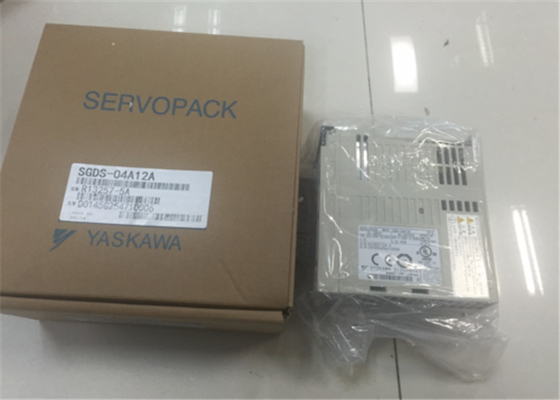 Industrial 1PCS New Yaskawa  Servo Drive Output 2.84AMPS SGDS-04A12A  NEW IN BOX