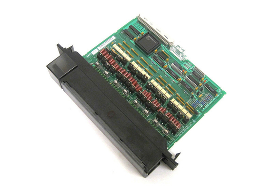 GE FANUC IC697MDL350, 120 VCA 0,5 ampères, module de sortie 32-Point discret