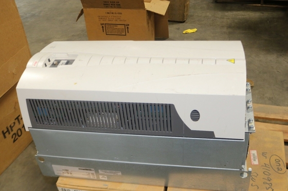 ACS550-U1-157A-4 commande fixée au mur, NEMA 1, 380-480V triphasé, 125HP, nouvel original, 0,75 à 355 kW/1 à 500 puissances en chevaux.