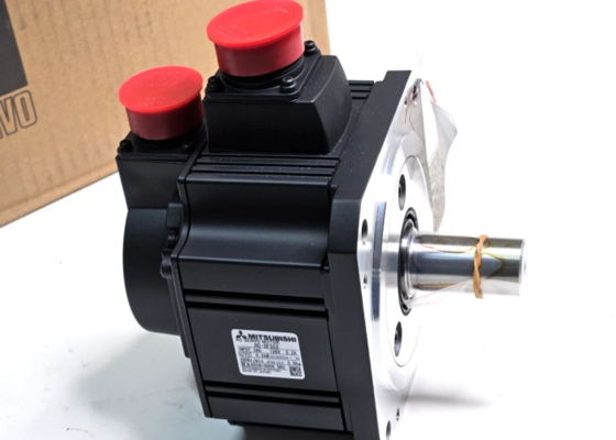 HC-SFS52 Durable Industrial Servo Motor MITSUBISHI  220V 0.5KW Solid Material