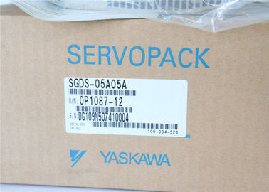 Le sigma servo industriel de 3 séries conduit YASKAWA Servopack SGDS-05A05A 500W