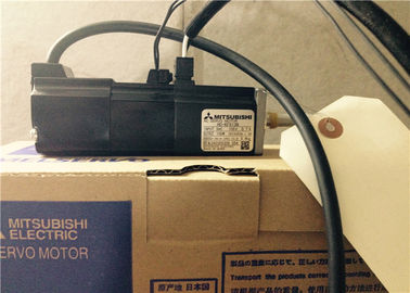 Moteur servo industriel des moteurs électriques HC-KFS13BD 3AC 105V 0.7A à C.A. du Japon Mitsubishi 100W