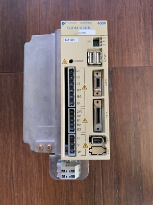 SGDM-05DN YASKAWA SERVO AC DRIVE 380-480 VAC 50/60HZ RADWELL