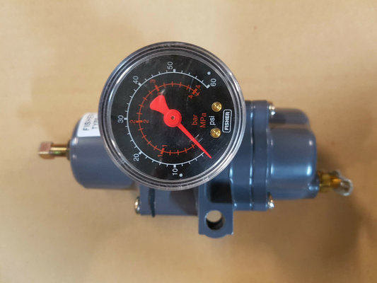 67CFR206 EMERSON  Instrument Supply Reulator NPT 0-35PSI MAX 250PSI W/GAUGE