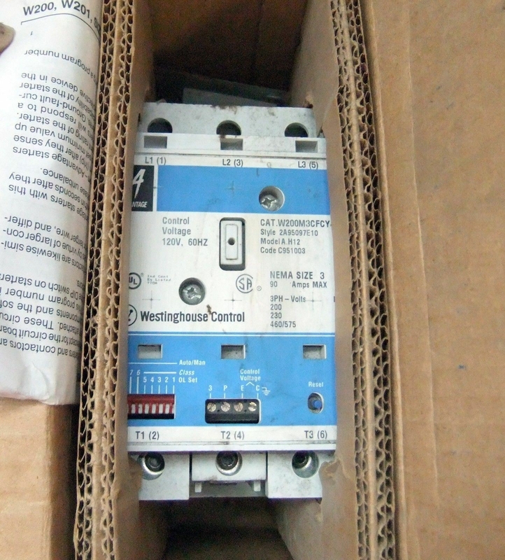 W200M3CFCY4Y7 DÉMARREUR WESTINGHOUSE Advantage 3-POLES Non-Inverseur Nema Triphasé