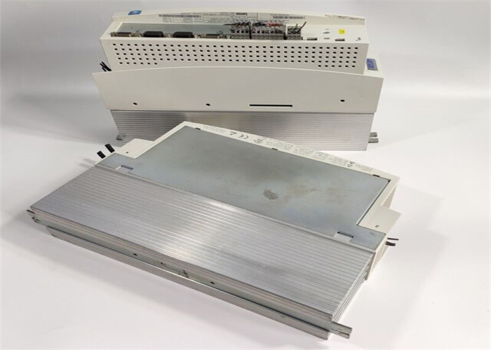 Lenze EVS9322-EP SERVO CONTRÔLEUR SÉRIE 9300 400/480 VAC 0,75 KW (1 JP)