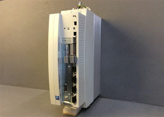 Lenze EVS9323-ETV004 SERVO CONTRÔLEUR SÉRIE 9300 400/480 VAC 1,5 KW (2 HP) TECHOLOGIE SERVO PLC