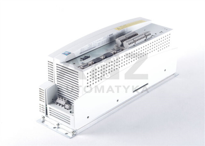 Lenze EVS9324-CSV004 SERVO CONTRÔLEUR SÉRIE 9300 400/480 VAC 3.0 KW (4 HP)