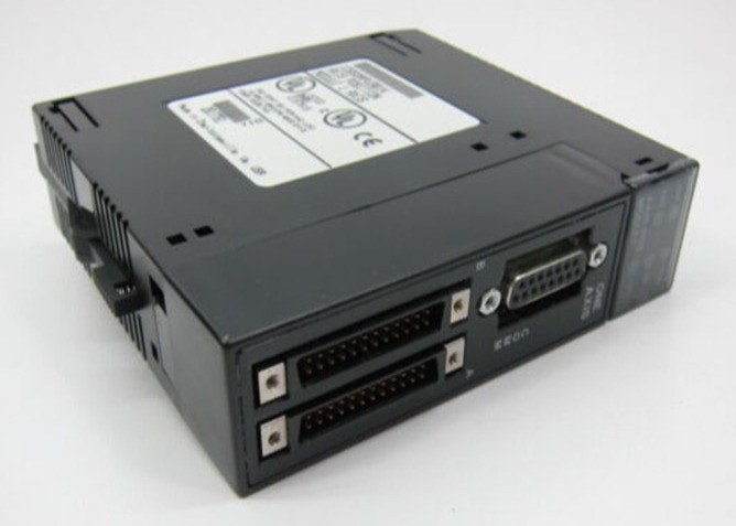 GE FANUC IC693APU301 Module à un axe à 25 broches servo à 24 broches haute densité à 25 broches type D