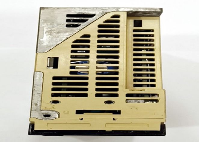 SGDS-02F12A Yaskawa Servo industriel entraîneur tout neuf original