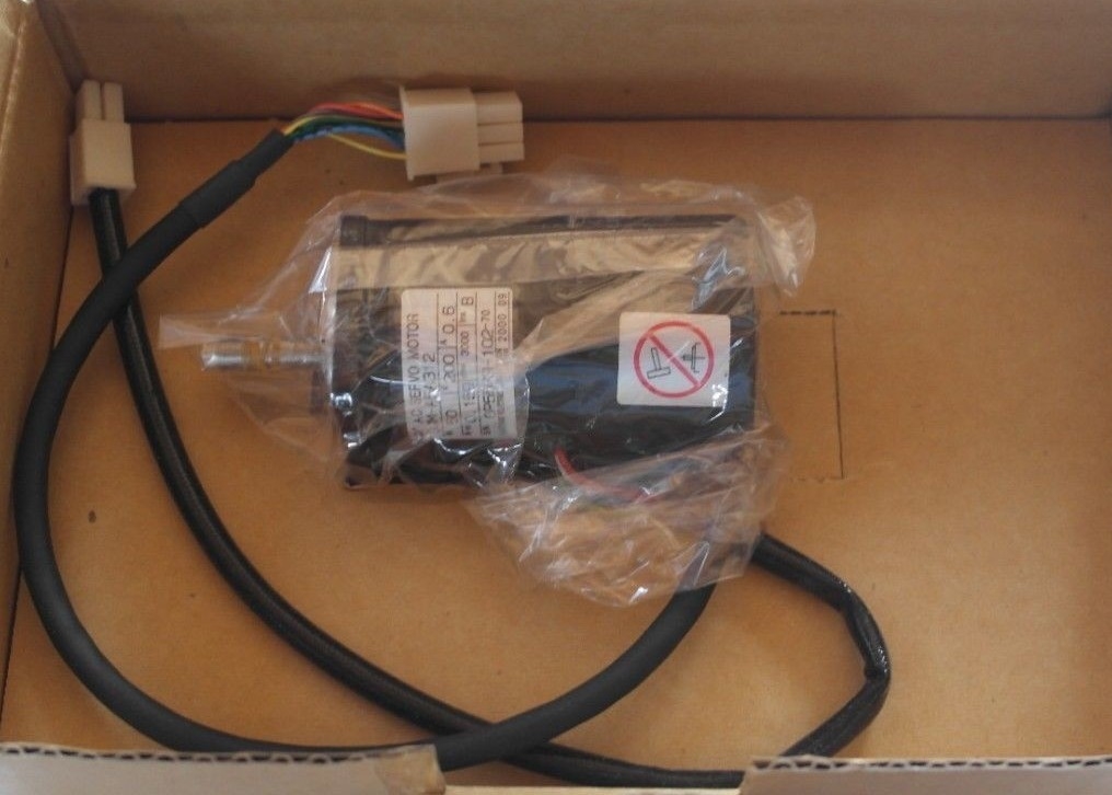 YASKAWA SGM-A5A31 2048 P/R Encodeur supplémentaire Servo moteur à courant alternatif 200V Standard 50W