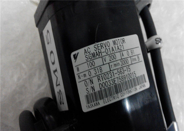 MOTEUR SERVO industriel 100W 0.91A 0.318N.m Japon SGMAH-01A1A21 de YASKAWA