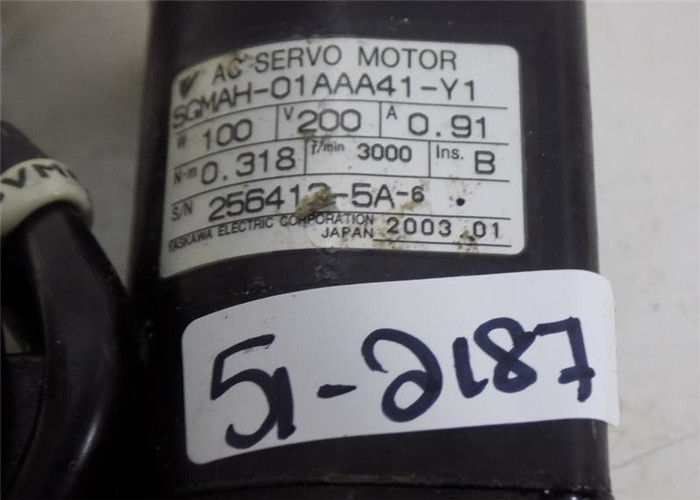 MOTEUR SERVO 3000RMP SGMAH-01AAA41-Y1 à C.A. du sigma II 0.91A 100W de YASKAWA SGMAH